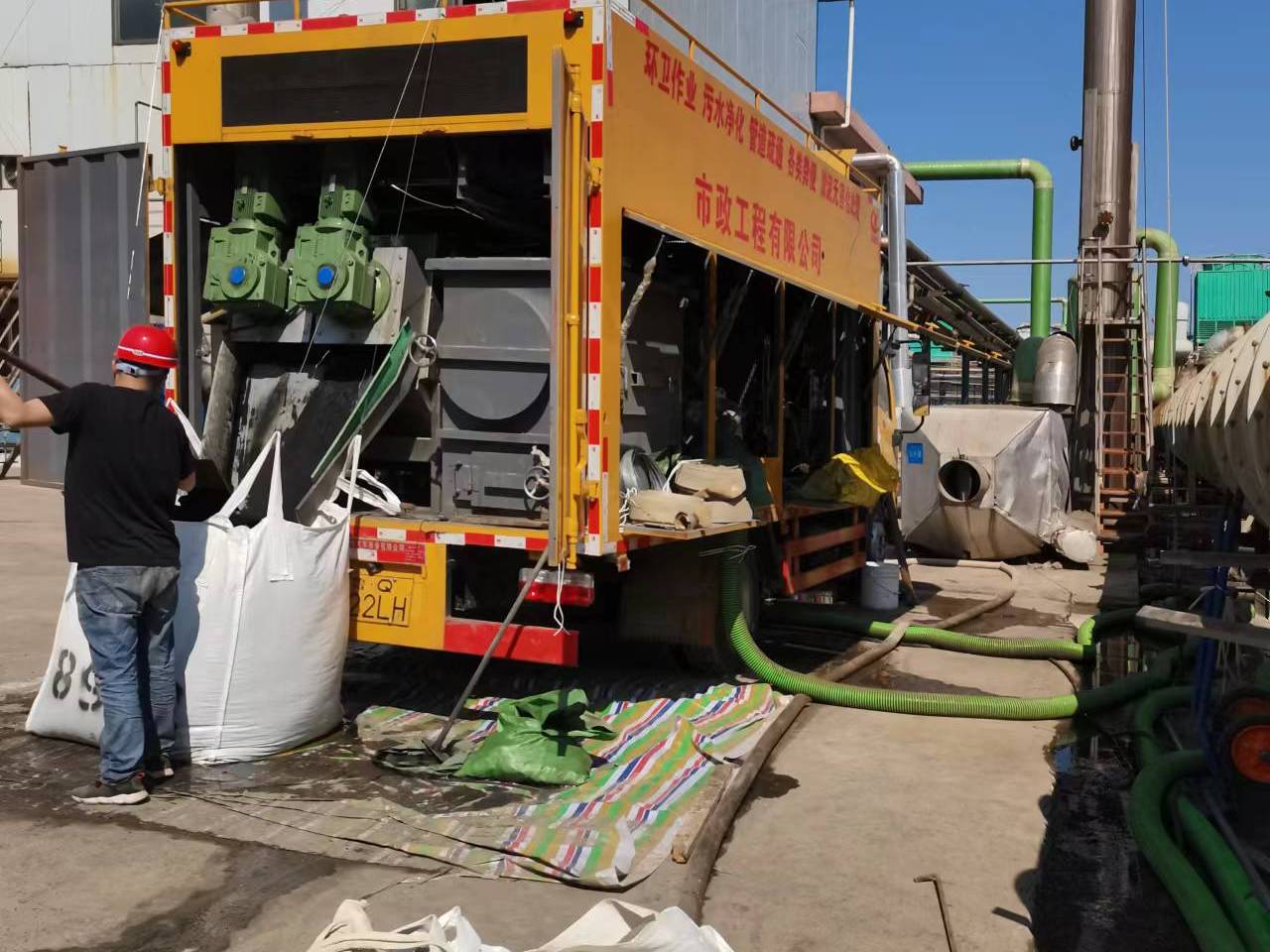 当雄淤泥压干处理